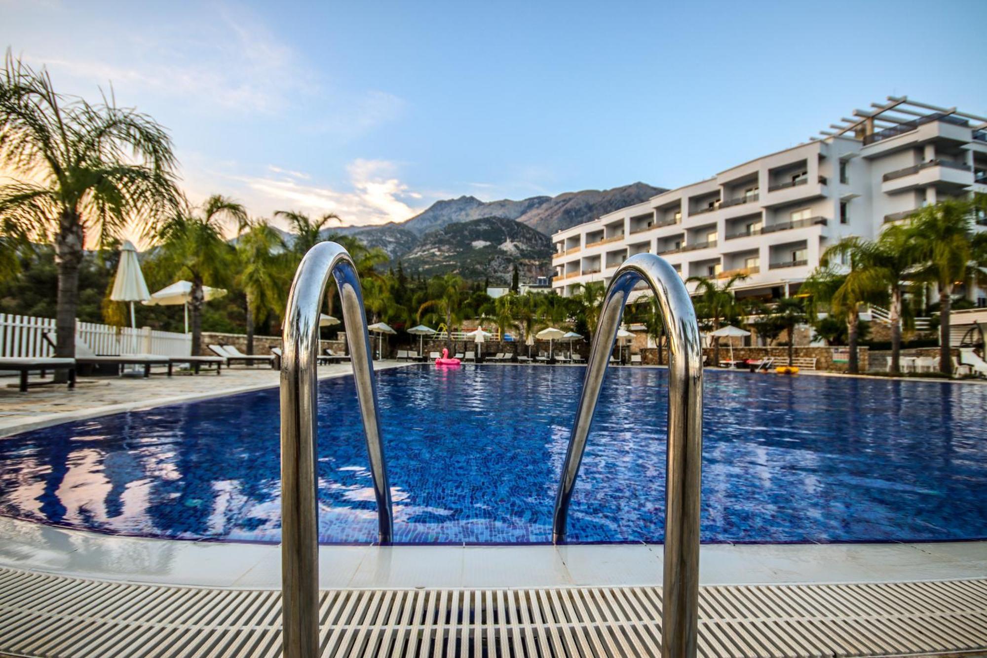 Elysium Hotel Dhermi Exterior photo